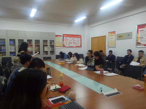 66ab141cd56d4ec1bdf5012c406f43ee.png 会议现场_副本.png