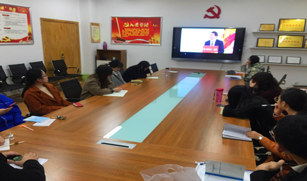 8a778341cee5411cb41440c399ca1dd3.png 低年级博士_副本.png