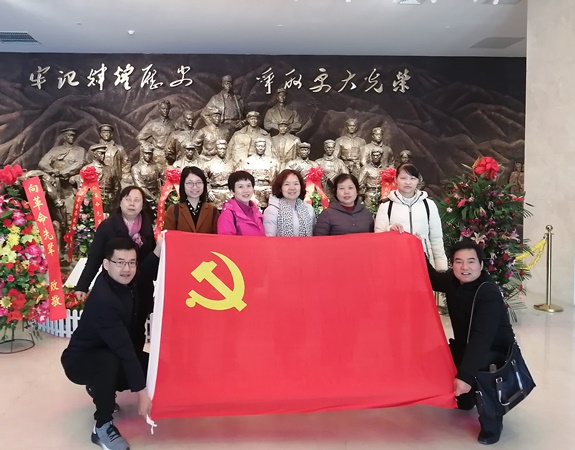 acbdaf9ef24a4f528934a356b2034874.jpg 2两当兵变纪念馆留影.jpg