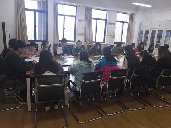 1cc09e0e6c014563ba1a8d74767249a4.jpg 民主评议党员大会召开_副本.jpg