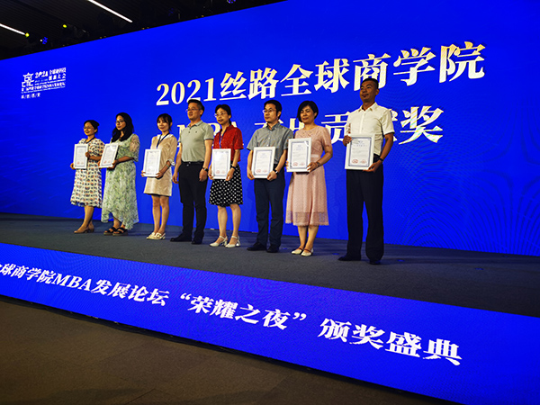 460816e61ca74af4accbd51d2109ee9e.jpg 11.jpg