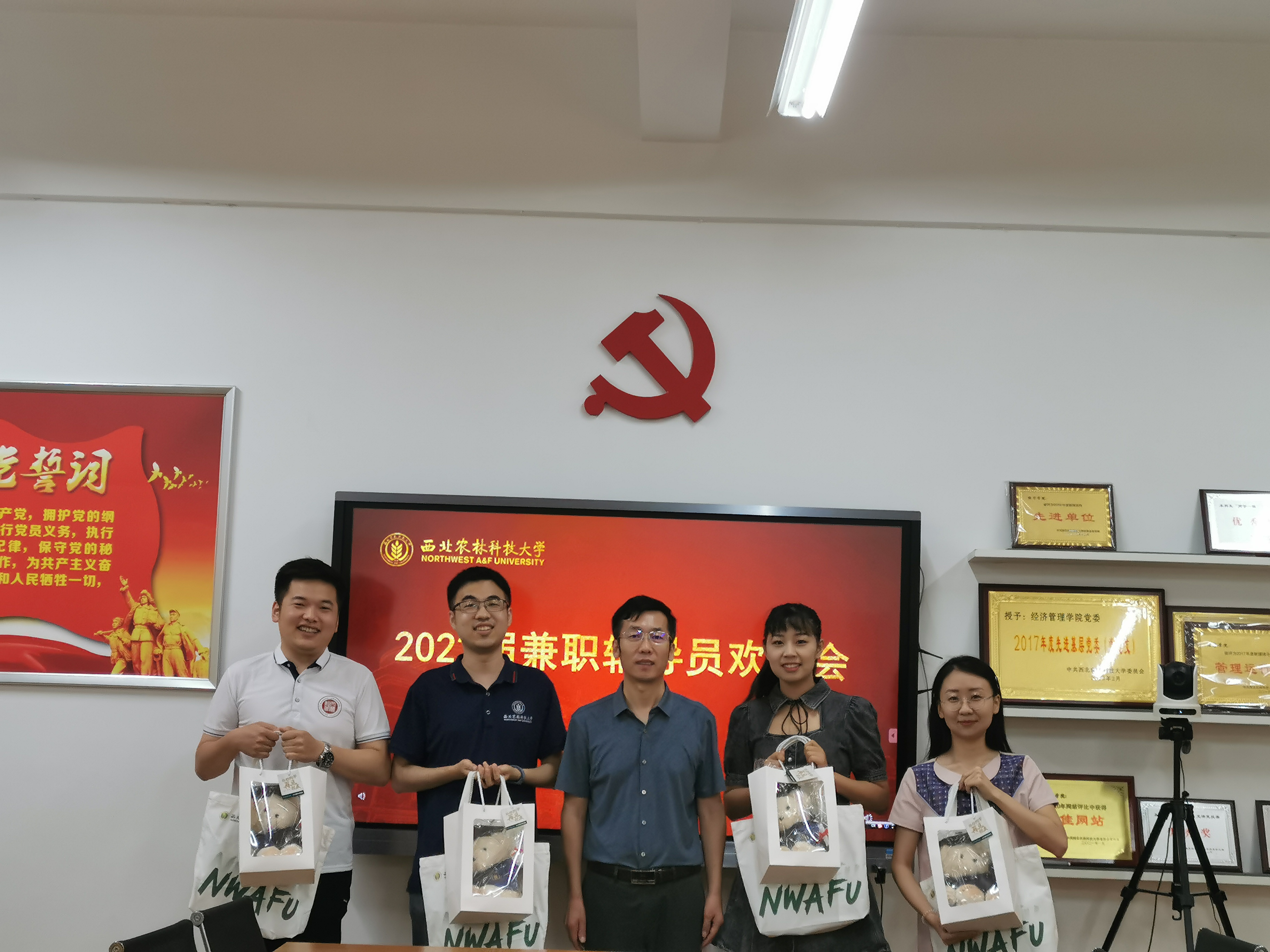 460df71c05a64b02a42e25efa6acda37.jpg 460df71c05a64b02a42e25efa6acda37.jpg